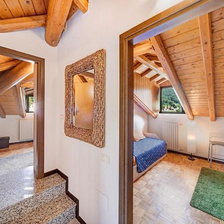 Ferienwohnung Mansarda Fra Monte E Lago Esino Lario Exterior foto