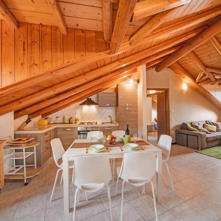 Ferienwohnung Mansarda Fra Monte E Lago Esino Lario Exterior foto
