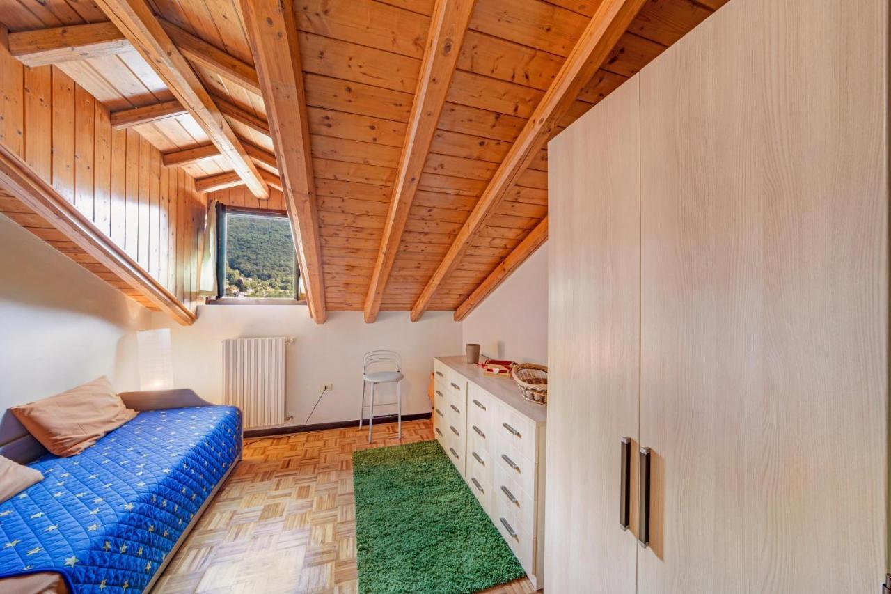 Ferienwohnung Mansarda Fra Monte E Lago Esino Lario Exterior foto