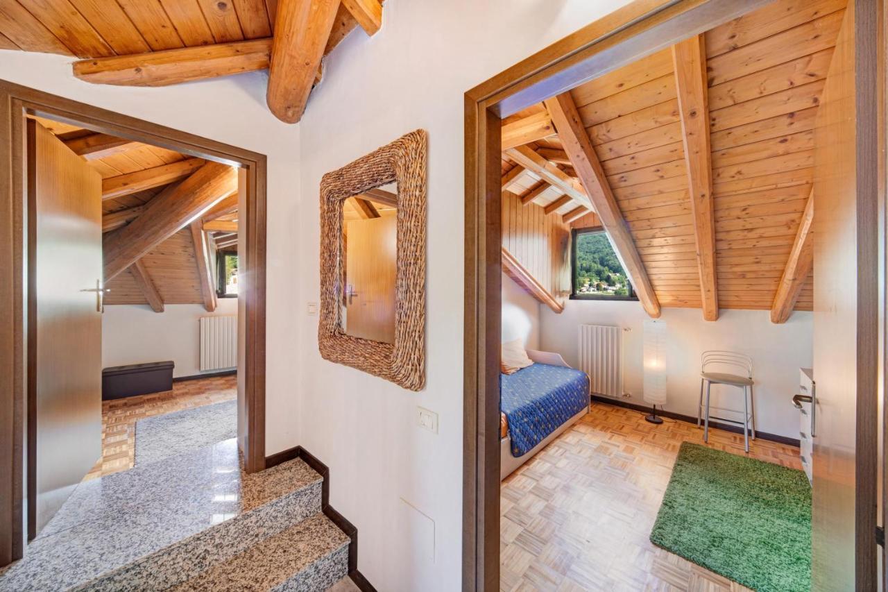 Ferienwohnung Mansarda Fra Monte E Lago Esino Lario Exterior foto