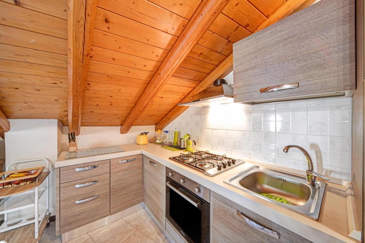 Ferienwohnung Mansarda Fra Monte E Lago Esino Lario Exterior foto