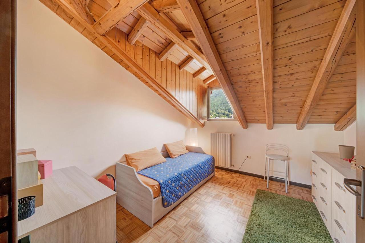 Ferienwohnung Mansarda Fra Monte E Lago Esino Lario Exterior foto